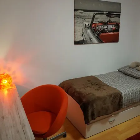 Luxus - Homecinema-vollausgestattete Kuche-garten Apartment *