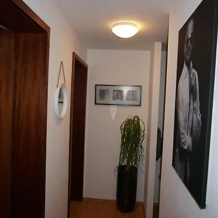 Luxus - Homecinema-vollausgestattete Kuche-garten Apartment